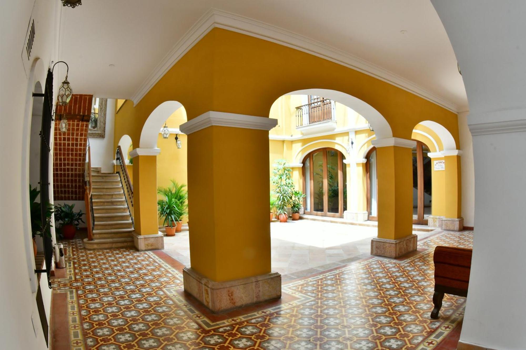Parador Santa Maria La Real Sucre Eksteriør billede