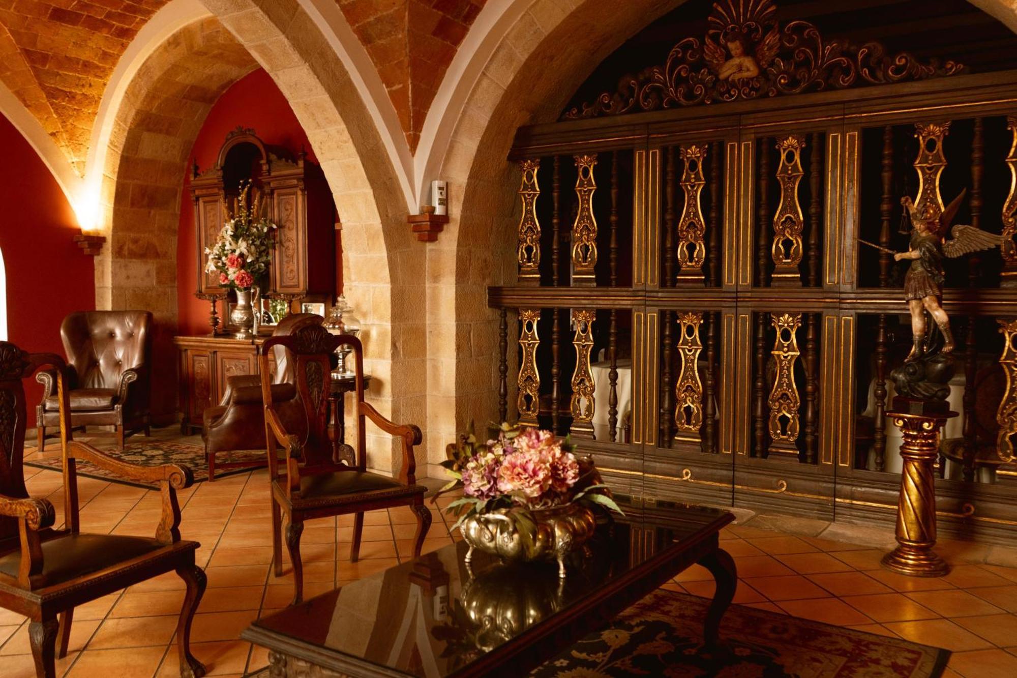 Parador Santa Maria La Real Sucre Eksteriør billede